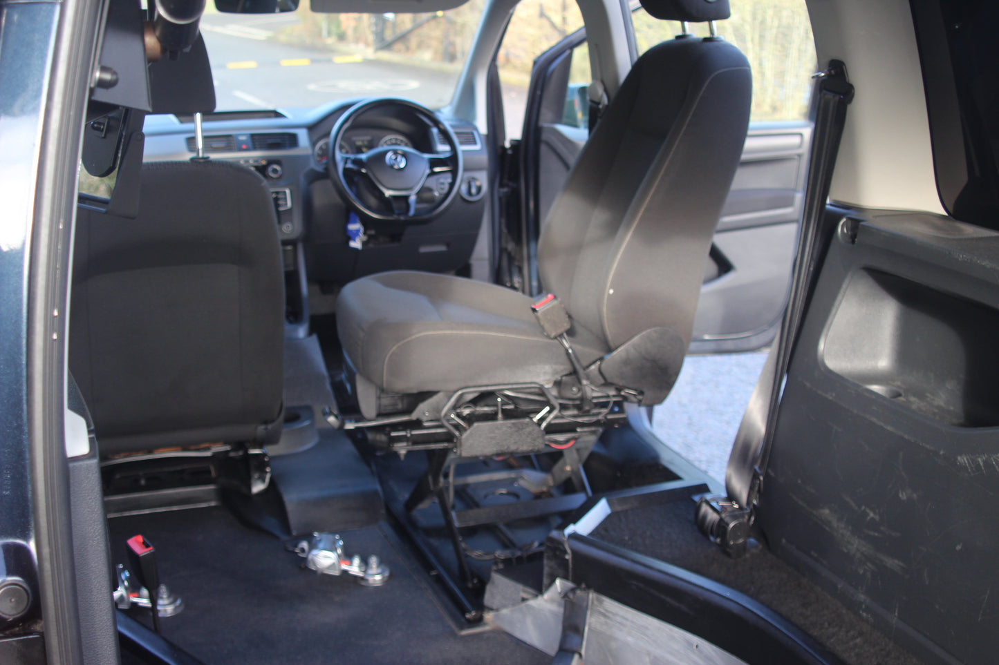 2018 VOLKSWAGEN CADDY 1.6 SIRUS CONVERSION FULLY INDEPENDANT WHEELCHAIR ACCESS